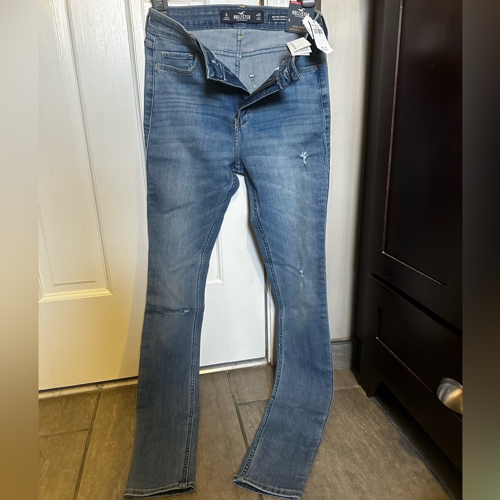 Hollister High-Rise Super Skinny Jeans